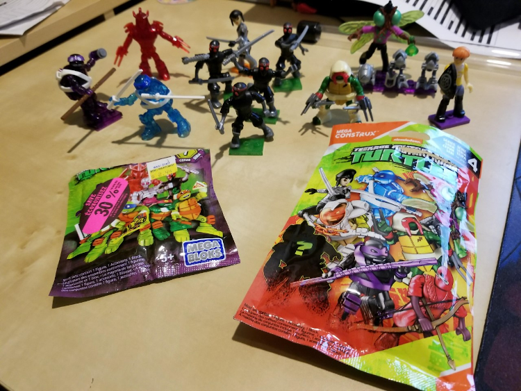 Teenage Mutant Ninja Turtles Raphael and Spike Series 2 Mega Bloks Blind Bag 